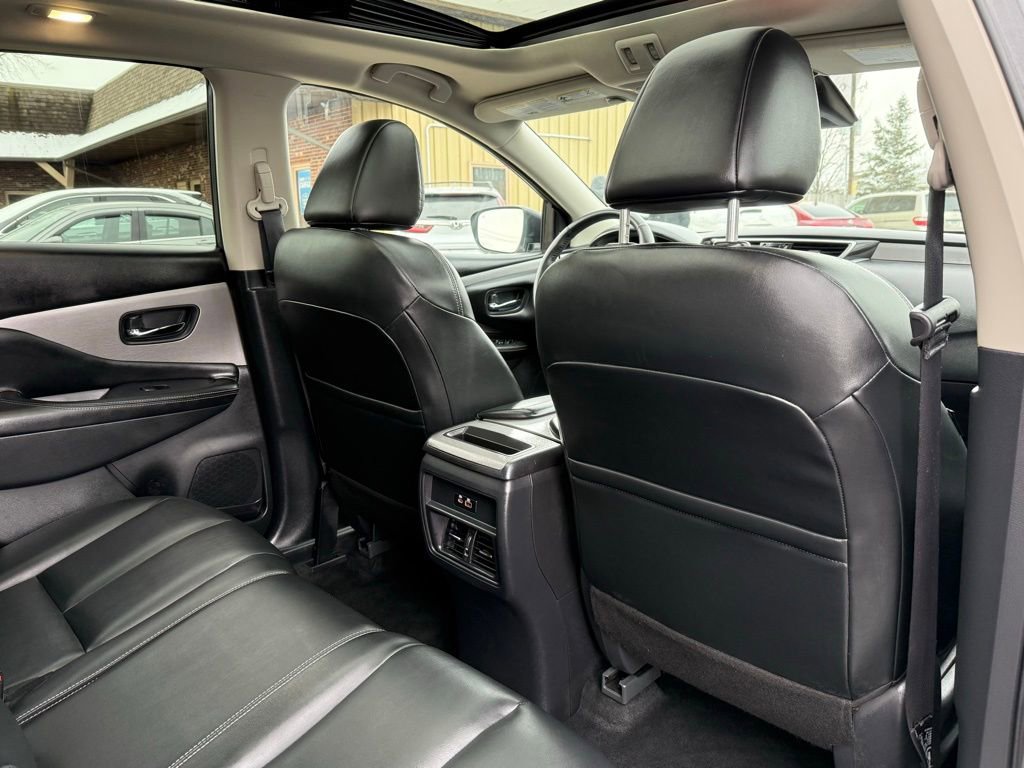 Used 2023 Nissan Murano SV AWD/4WD image 19