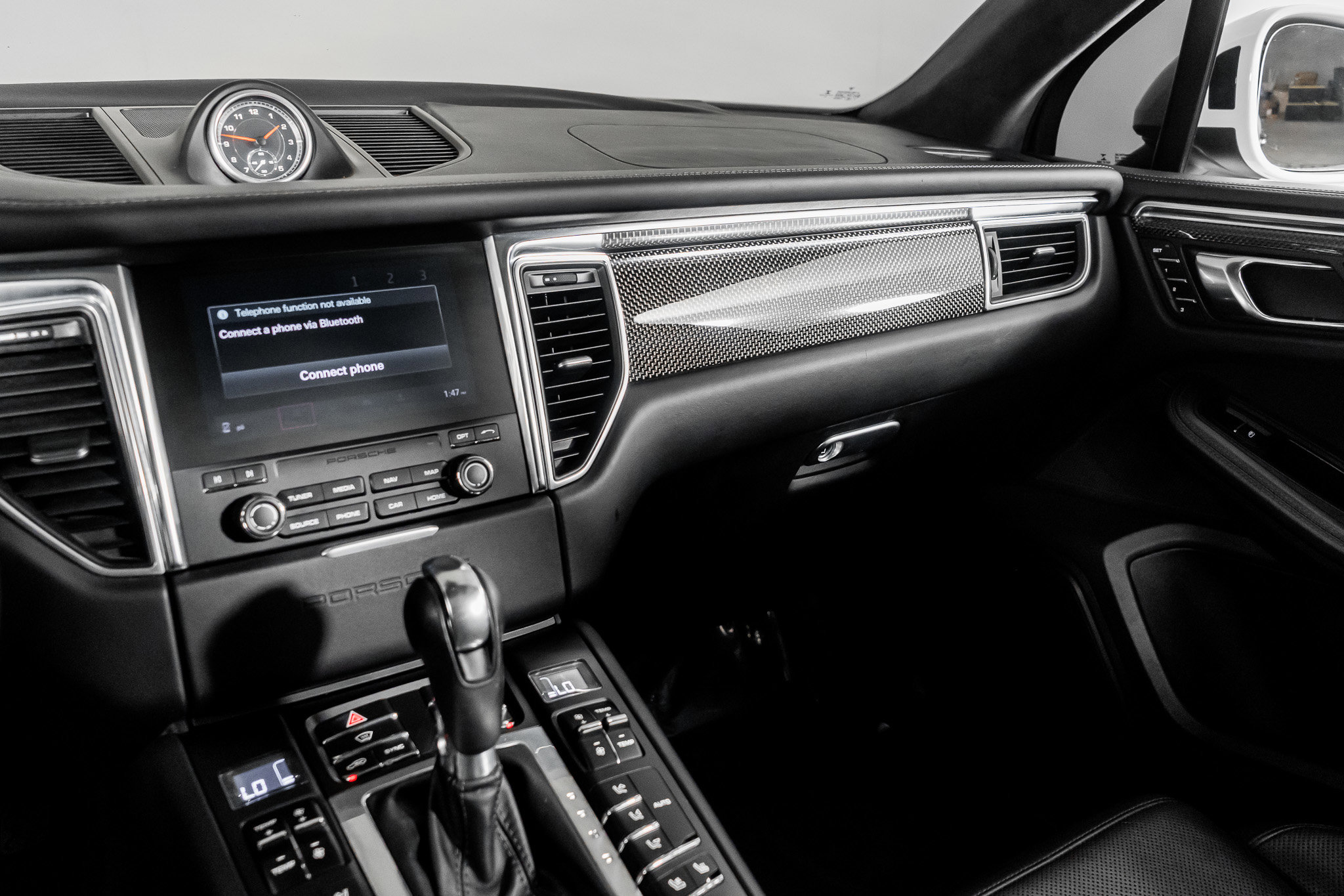 Used 2017 Porsche Macan S image 35