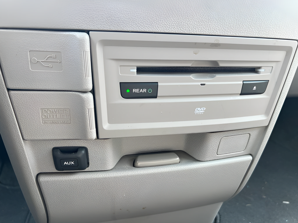 Used 2016 Honda Odyssey SE image 26