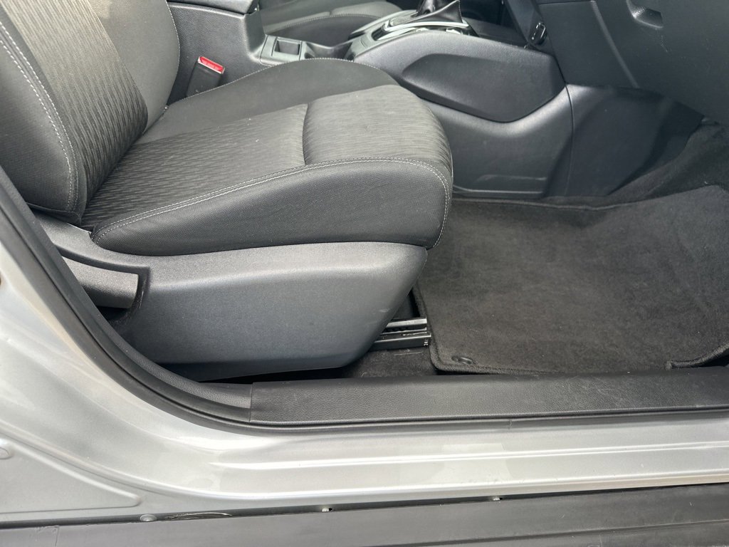 Used 2017 Nissan Rogue S image 25