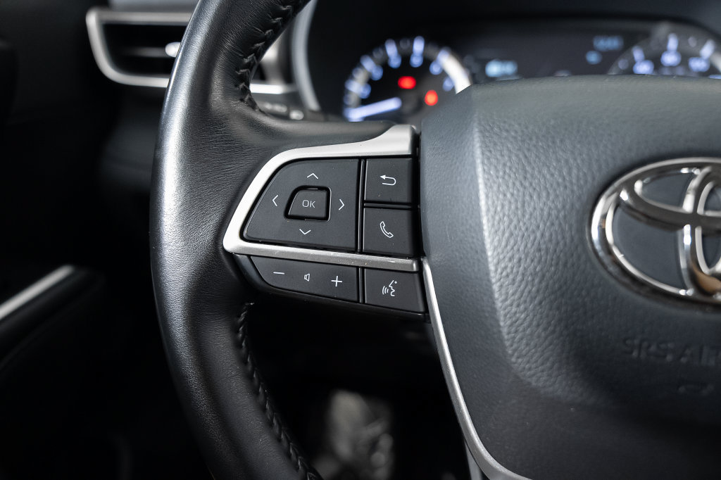 Used 2023 Toyota Highlander LE FWD image 30