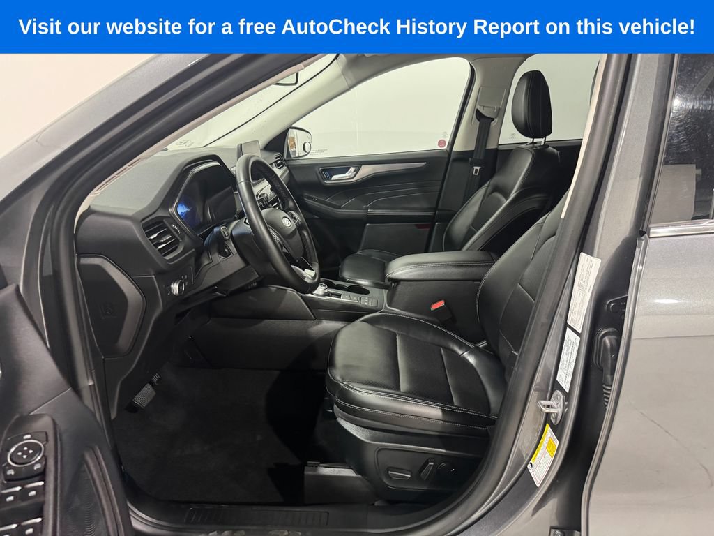 Used 2022 Ford Escape Titanium AWD/4WD image 15