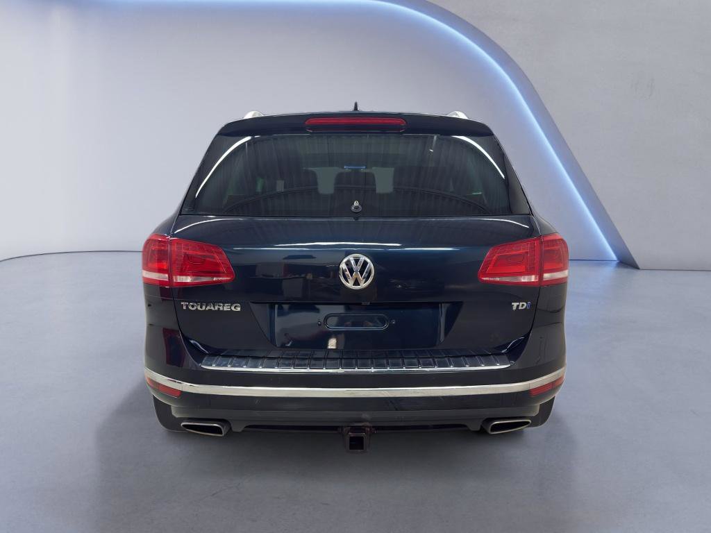 Used 2016 Volkswagen Touareg TDI AWD/4WD image 5