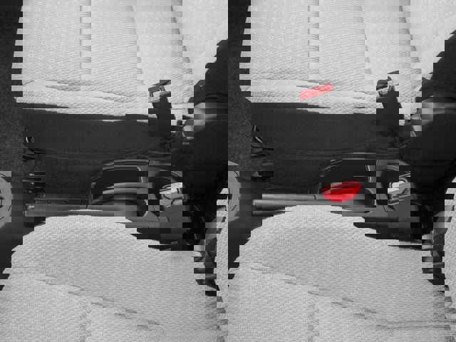 Used 2018 Toyota Prius C Three image 15