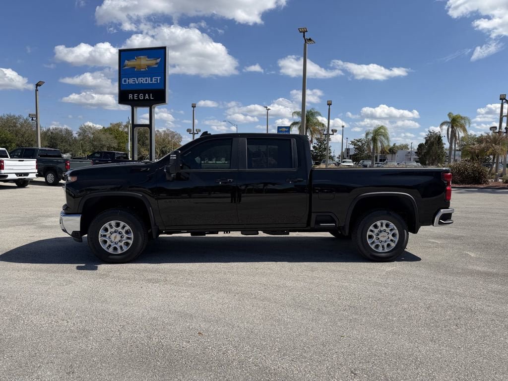 New 2026 Chevrolet Silverado 2500 LT w/ All Star Edition AWD/4WD image 6