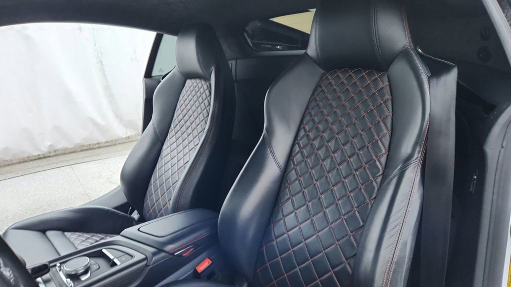 Used 2017 Audi R8 V10 plus AWD/4WD image 19