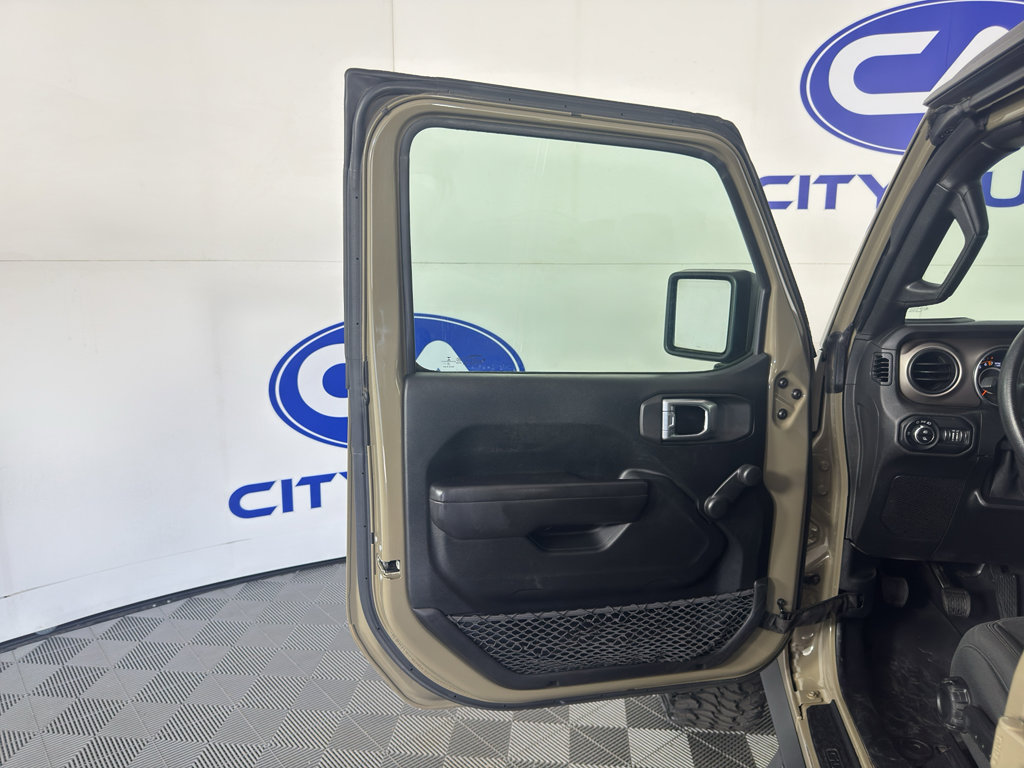 Used 2020 Jeep Gladiator Sport image 14