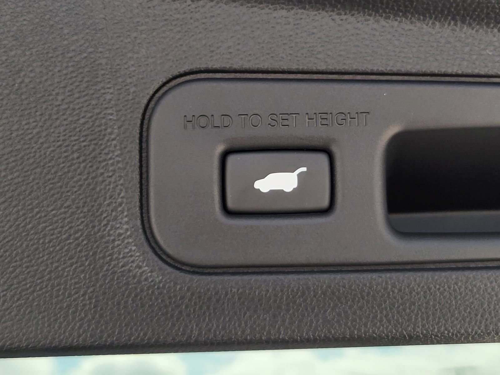 Used 2026 Acura MDX SH-AWD w/ Technology Package image 11