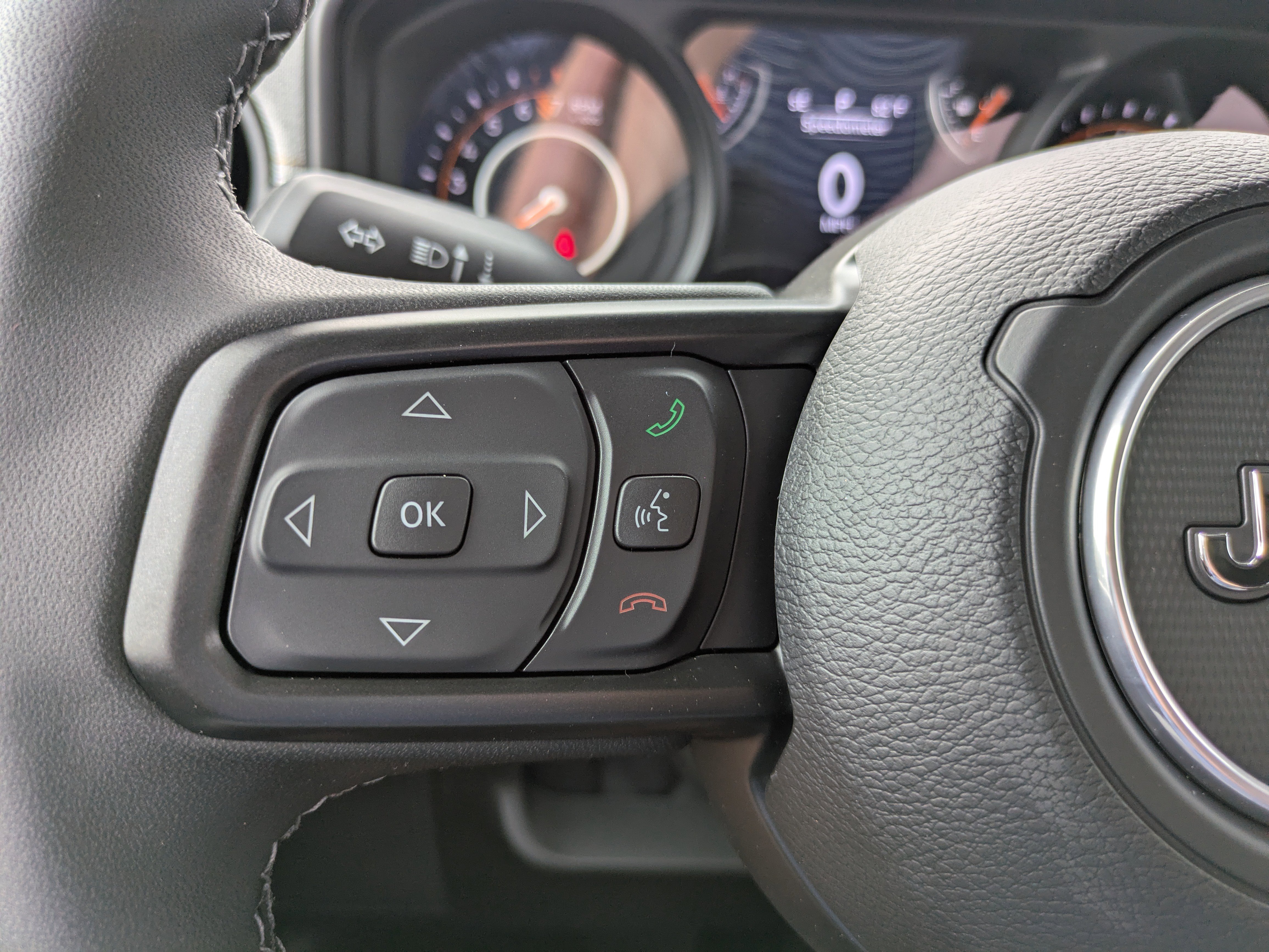 New 2025 Jeep Gladiator Sport image 18