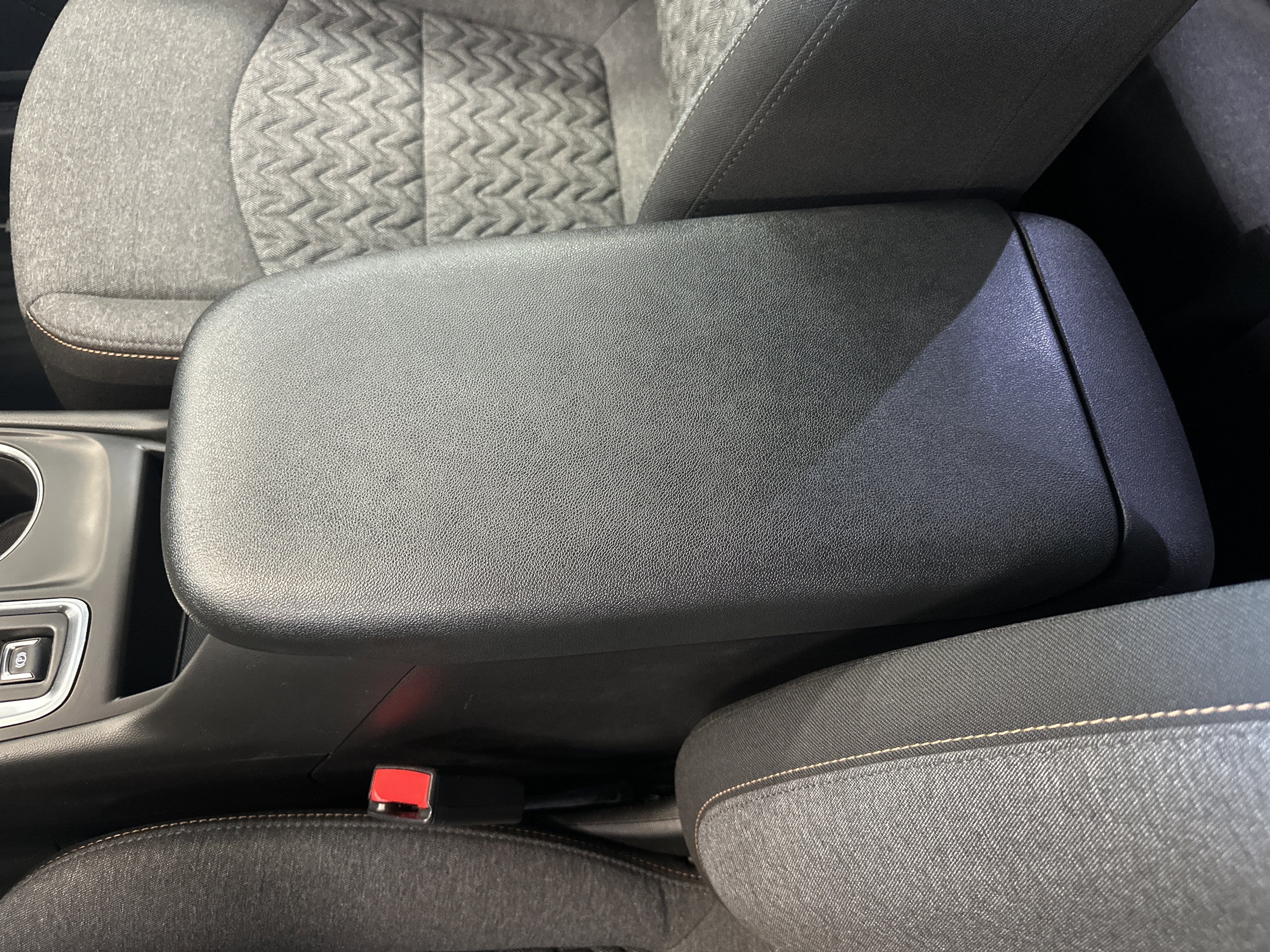 Used 2024 Chevrolet Equinox LT FWD image 29