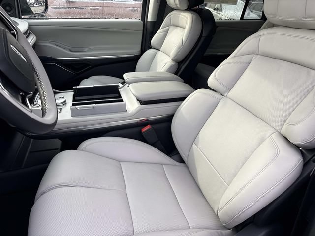 New 2026 Lincoln Navigator L Reserve AWD/4WD image 23