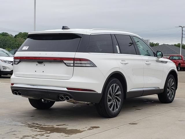 New 2026 Lincoln Aviator AWD image 4