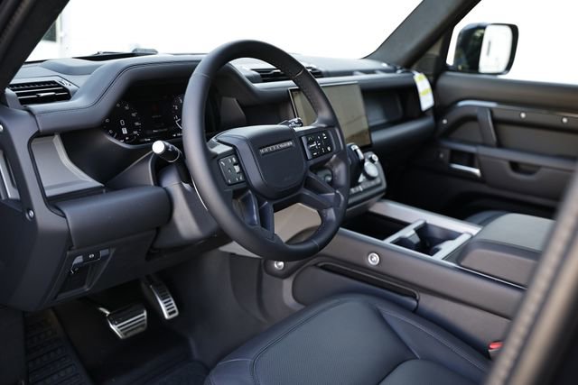 New 2026 Land Rover Defender 130 V8 AWD/4WD image 22