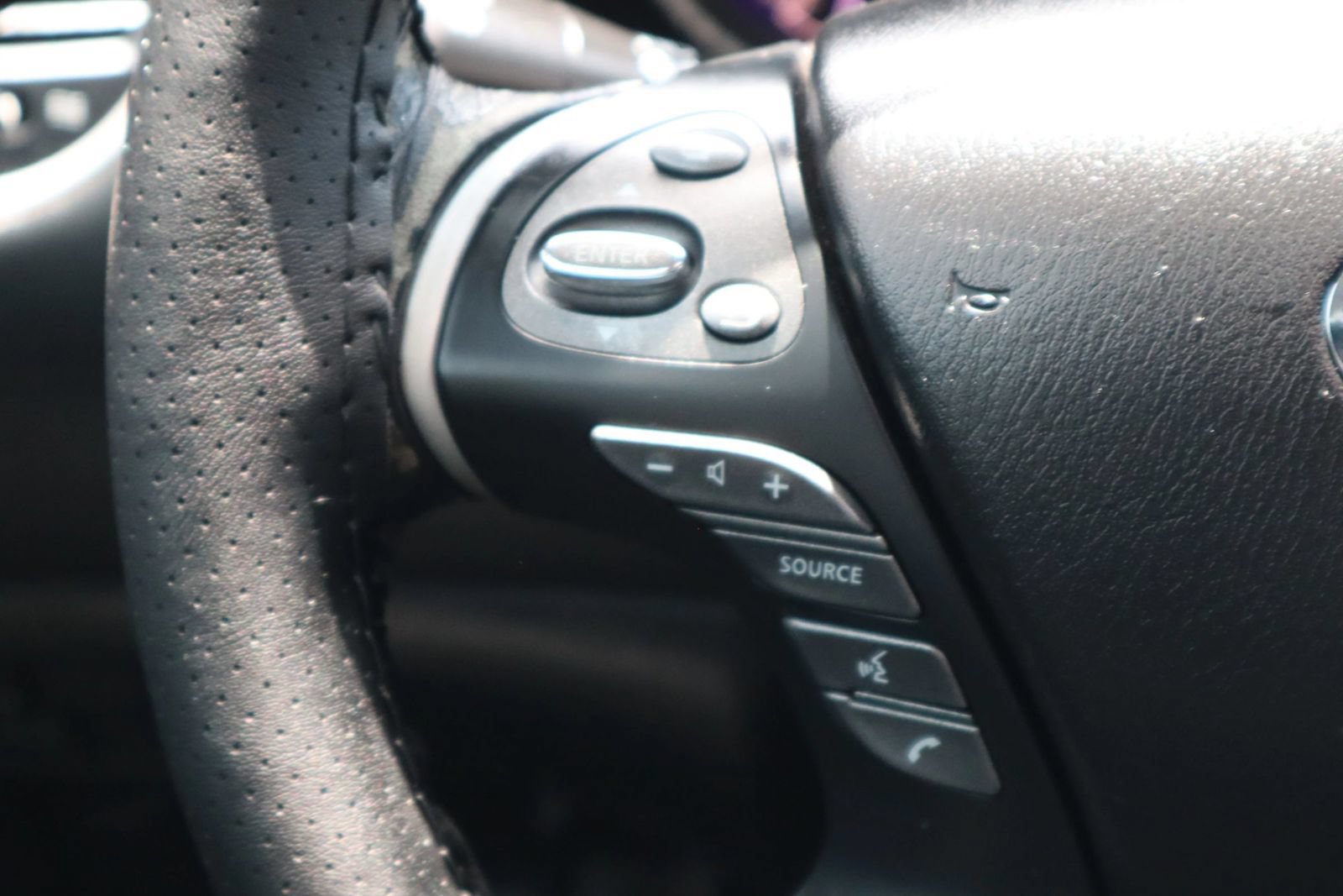 Used 2014 INFINITI QX60 Luxe w/ Premium Plus Package AWD/4WD image 26