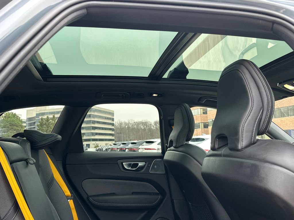 Used 2022 Volvo XC60 T8 Polestar image 19