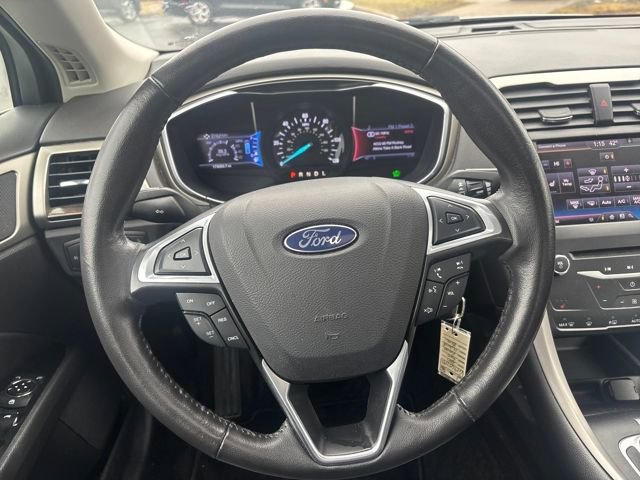 Used 2013 Ford Fusion SE image 16