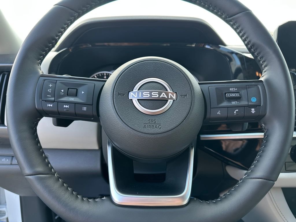 Used 2025 Nissan Pathfinder SL w/ Lighting Package (N92) image 37