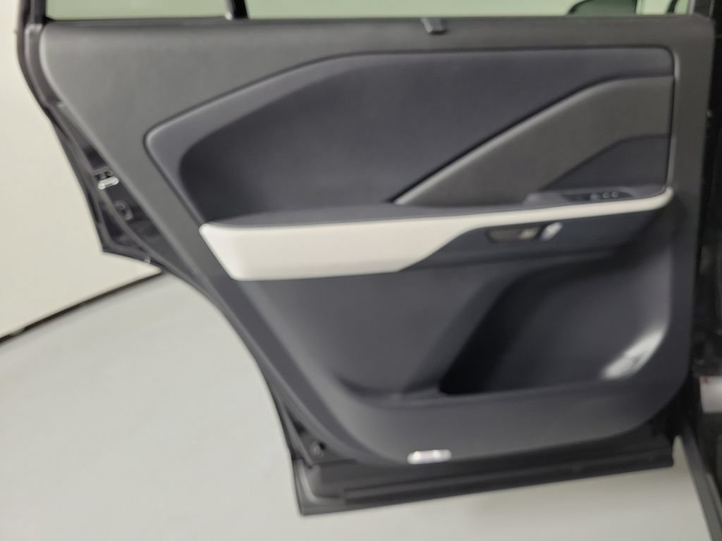 Used 2026 Lexus TX 500h AWD w/ Technology Package image 12