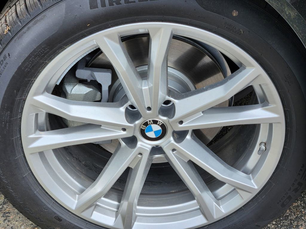 Certified 2025 BMW X3 xDrive30i w/ Premium Package image 9