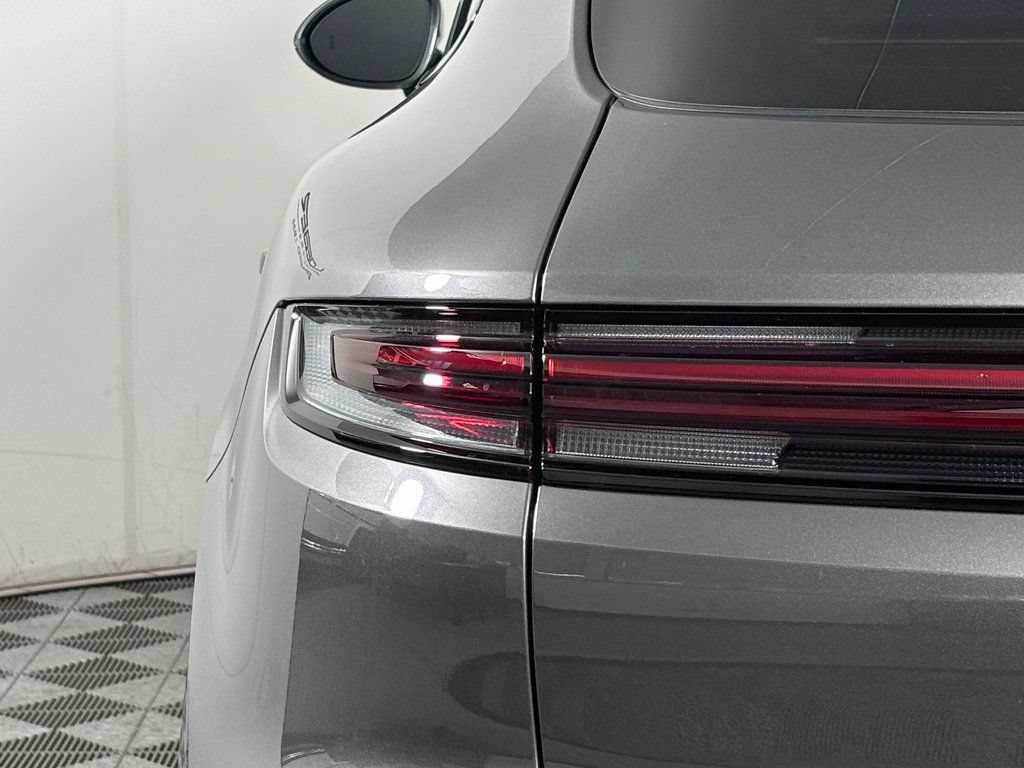 Certified 2026 Porsche Cayenne AWD/4WD image 12