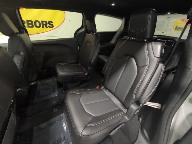 New 2026 Chrysler Pacifica Select image 27