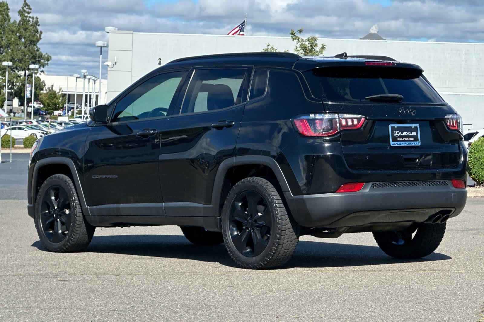 Used 2021 Jeep Compass Latitude w/ Sun and Sound Group AWD/4WD image 7