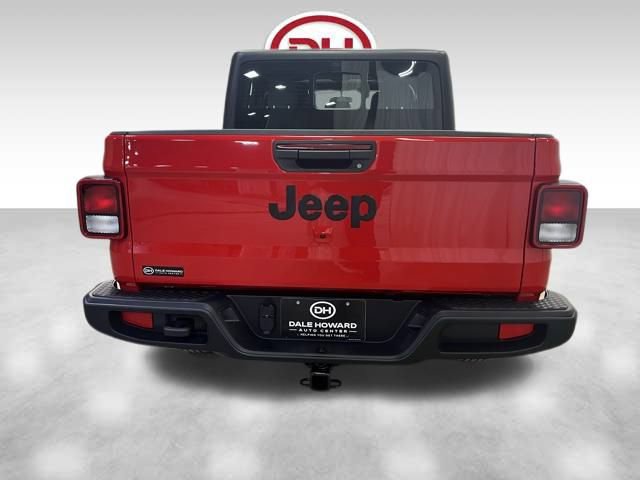 Used 2023 Jeep Gladiator Sport image 10