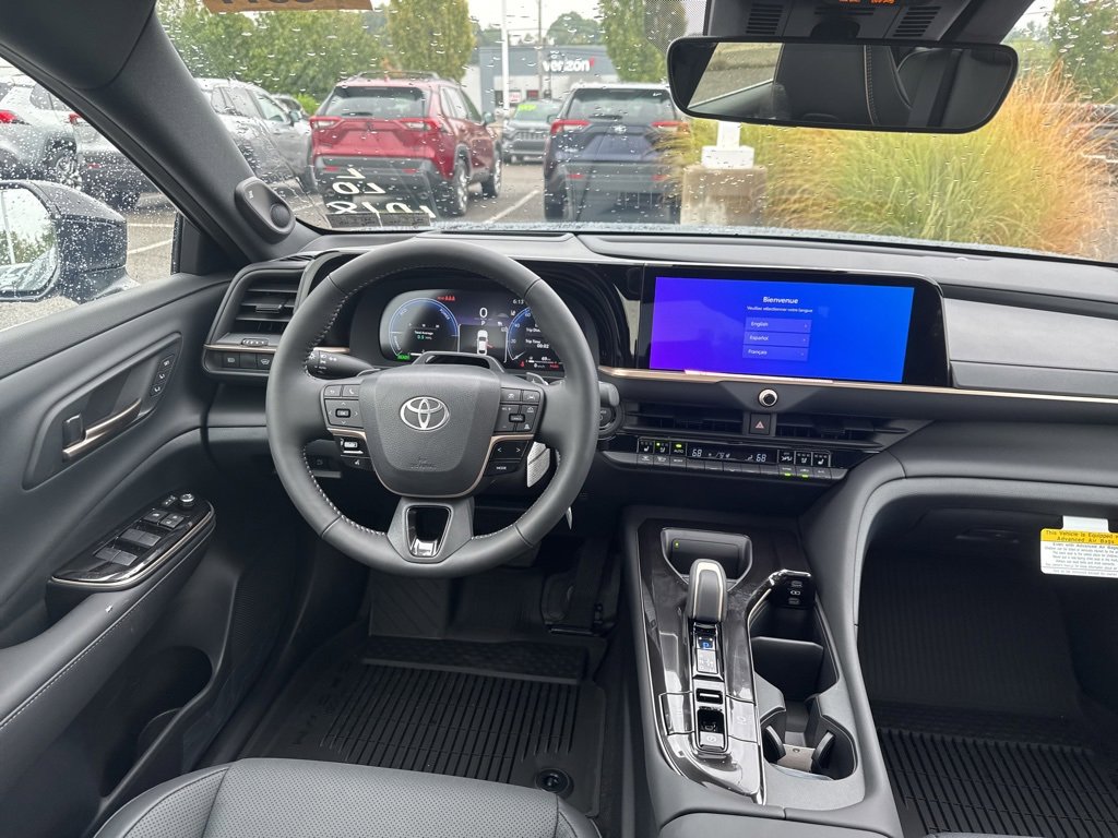 New 2026 Toyota Crown Platinum image 12