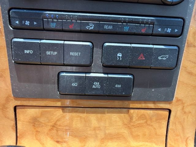 Used 2011 Lincoln Navigator 4WD w/ 101A Rapid Spec Order Code image 37