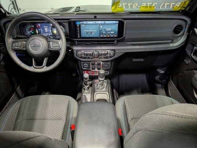 Used 2025 Jeep Wrangler Unlimited Rubicon 4xe w/ Convenience Group AWD/4WD image 12