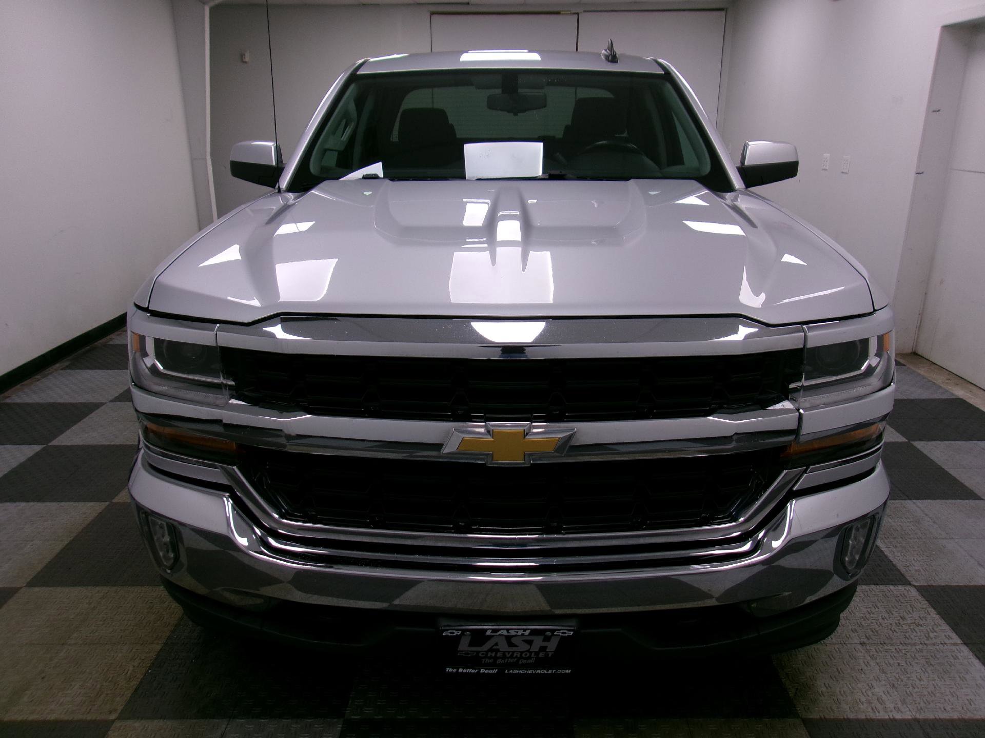 Used 2018 Chevrolet Silverado 1500 LT w/ All Star Edition image 14