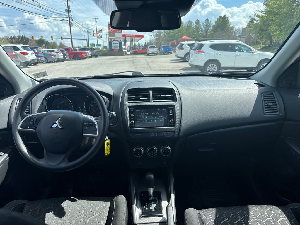 Used 2024 Mitsubishi Outlander Sport ES image 11