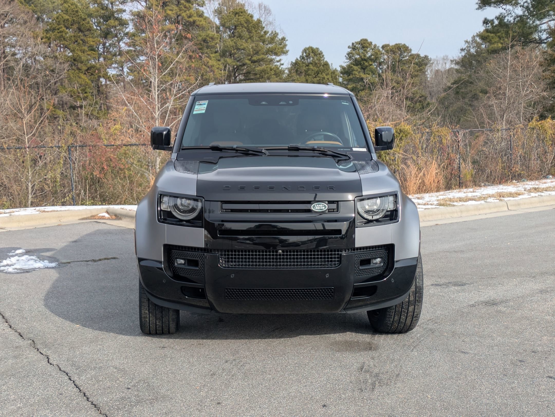 Used 2023 Land Rover Defender 110 X image 2