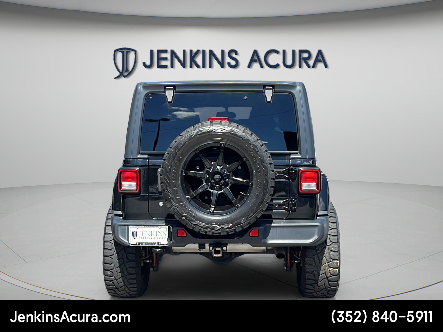 Used 2019 Jeep Wrangler Unlimited Sahara AWD/4WD image 4