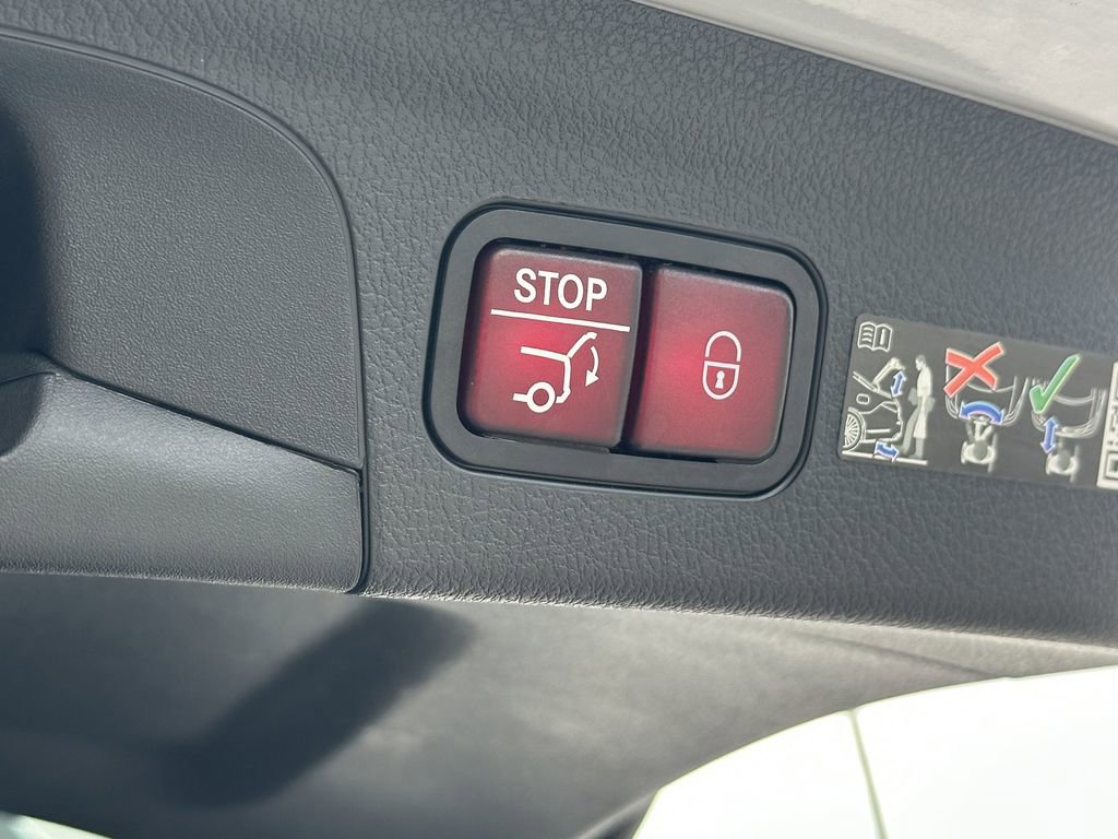 Certified 2025 Mercedes-Benz GLE 350 4MATIC image 22