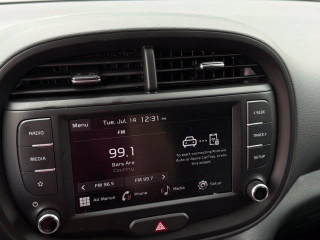 Used 2025 Kia Soul LX w/ LX Technology Package FWD image 18