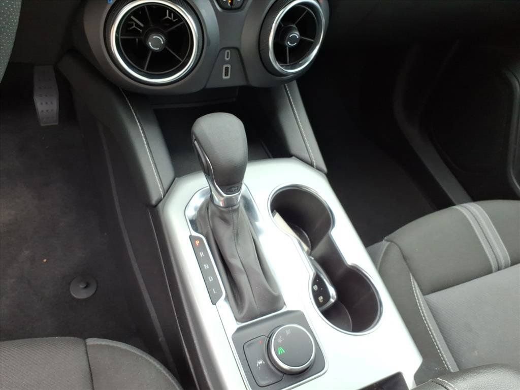 Used 2025 Chevrolet Blazer LT FWD image 31