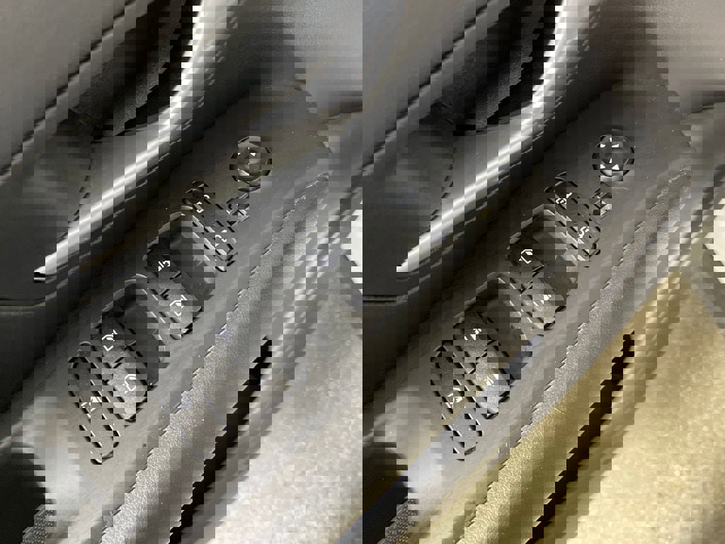 Certified 2023 Hyundai Tucson SE image 18