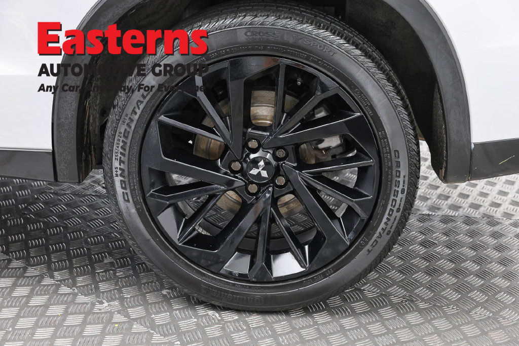 Used 2023 Mitsubishi Outlander SE Black Edition AWD/4WD image 35