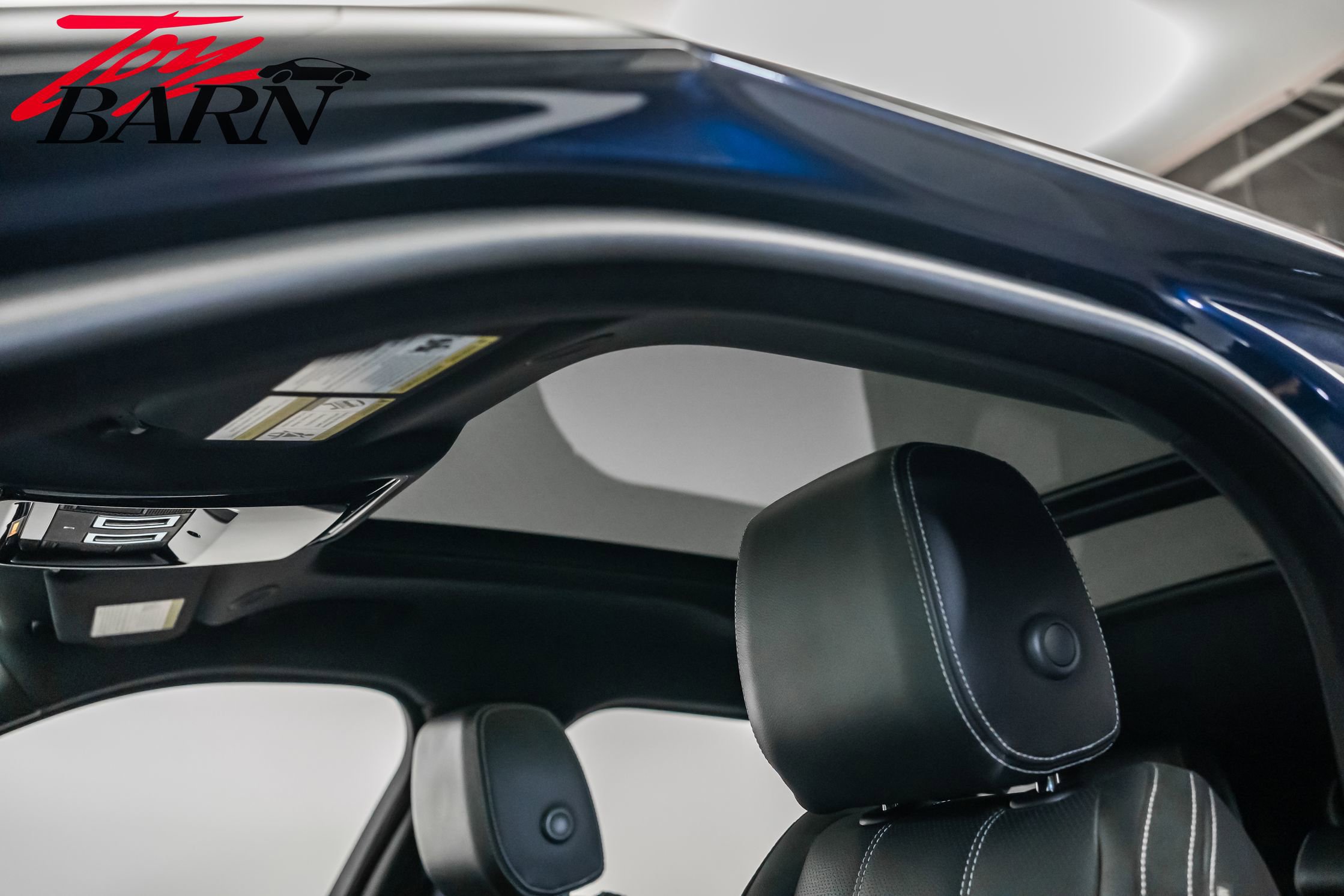 Used 2023 Land Rover Range Rover Velar R-Dynamic S image 27