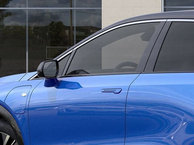 New 2026 Cadillac Optiq Luxury 2 image 18