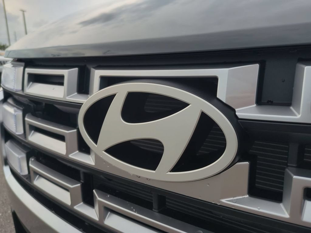 New 2027 Hyundai Santa Cruz SE FWD image 13