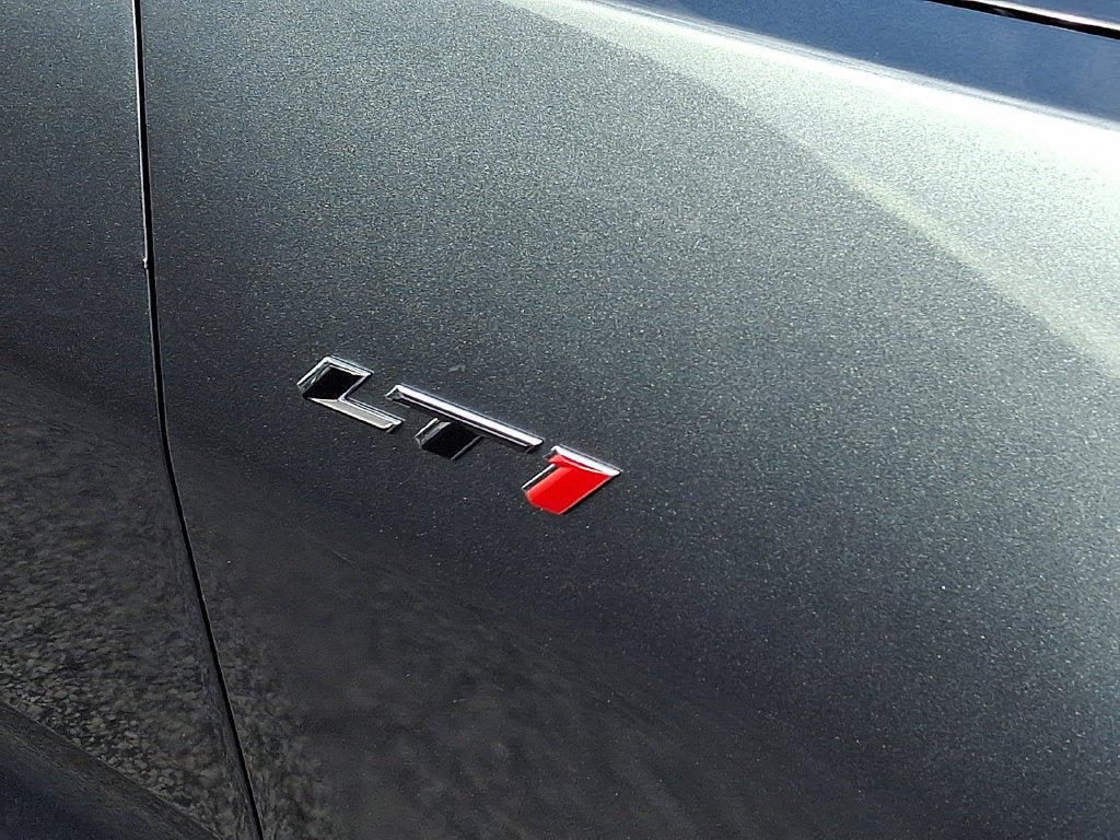 Used 2023 Chevrolet Camaro LT w/ Technology Package RWD image 9