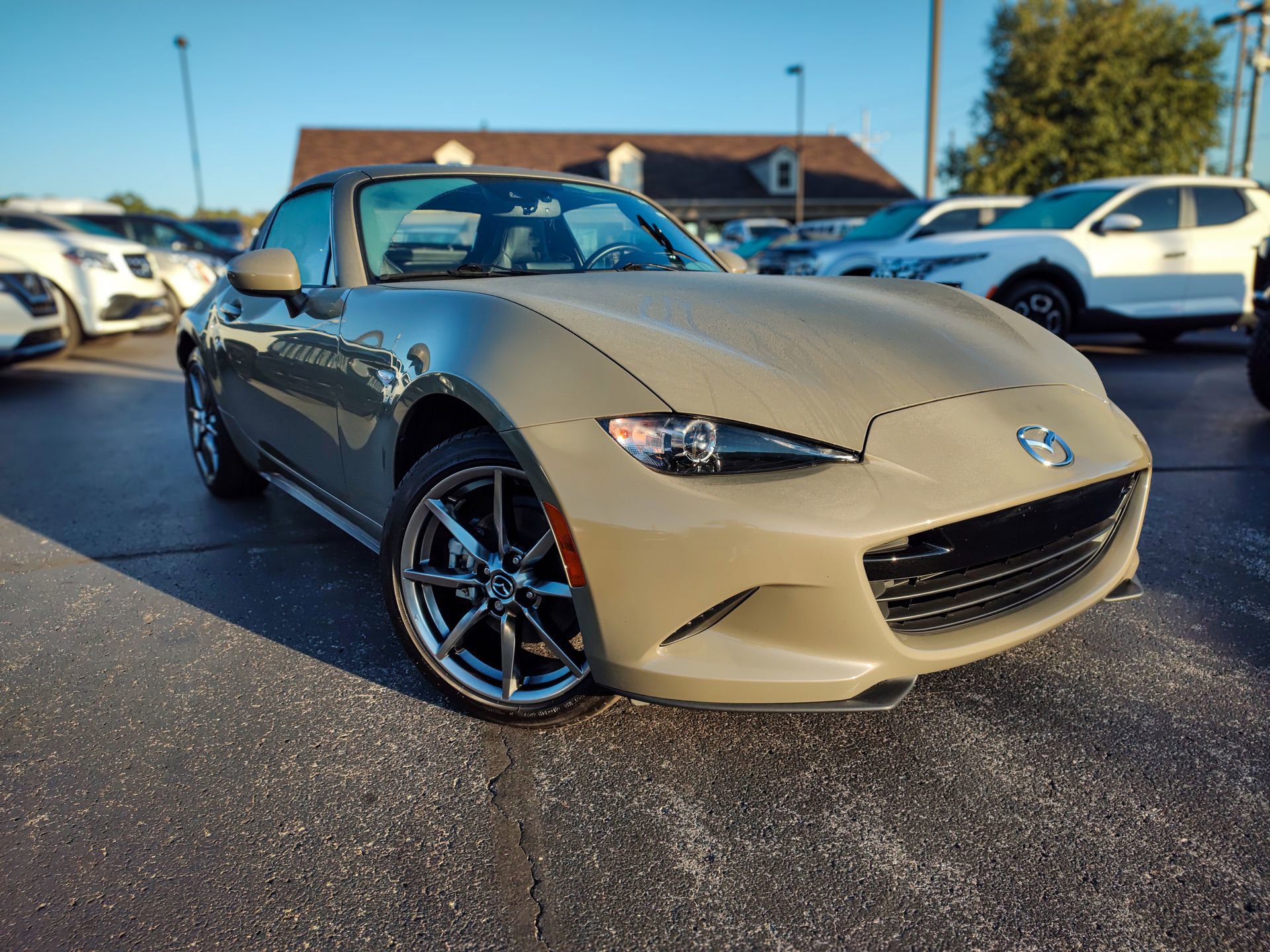 Used 2023 MAZDA MX-5 Miata Grand Touring w/ Weather Package image 10