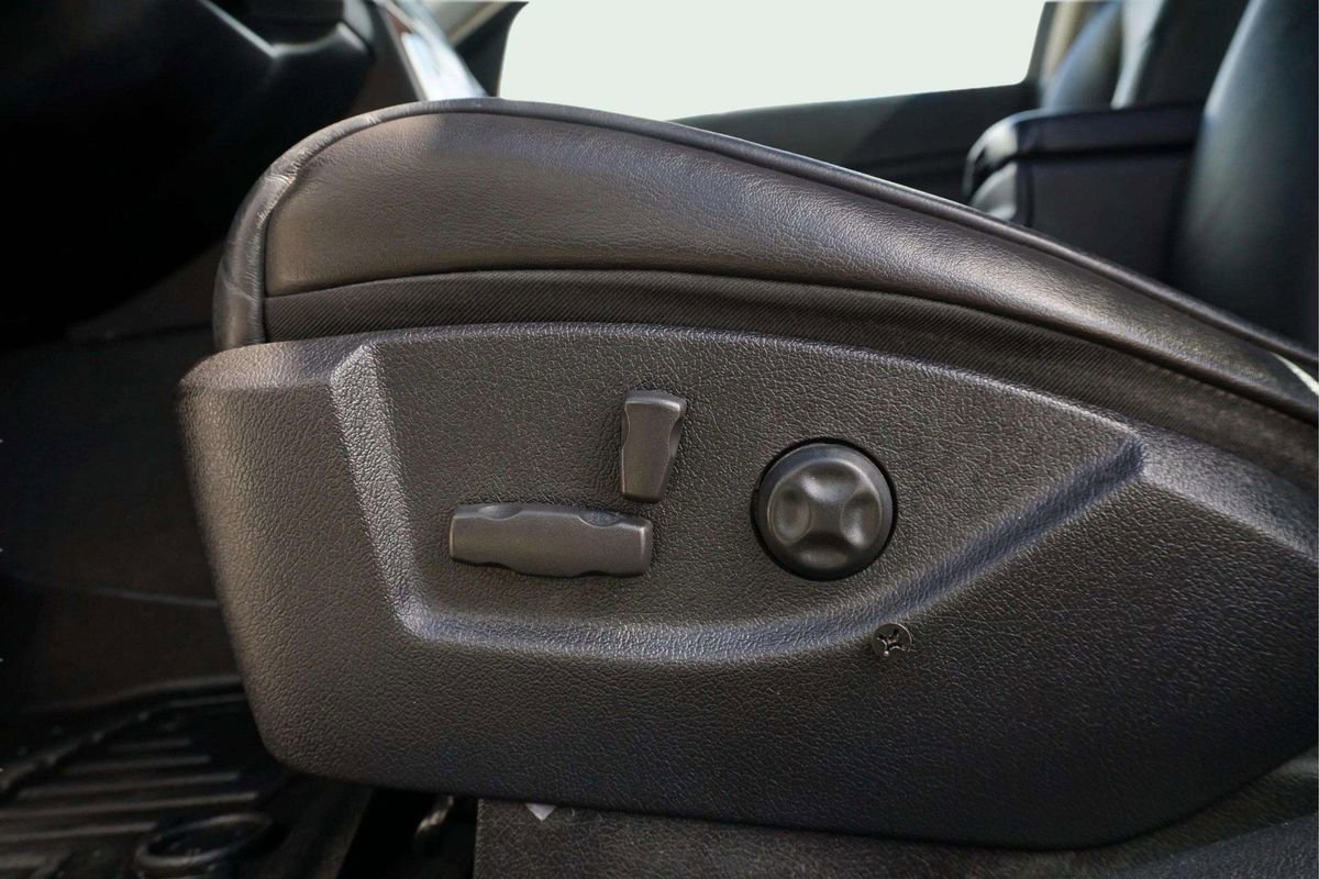 Used 2008 Cadillac STS w/ Preferred Equipment Group RWD image 14