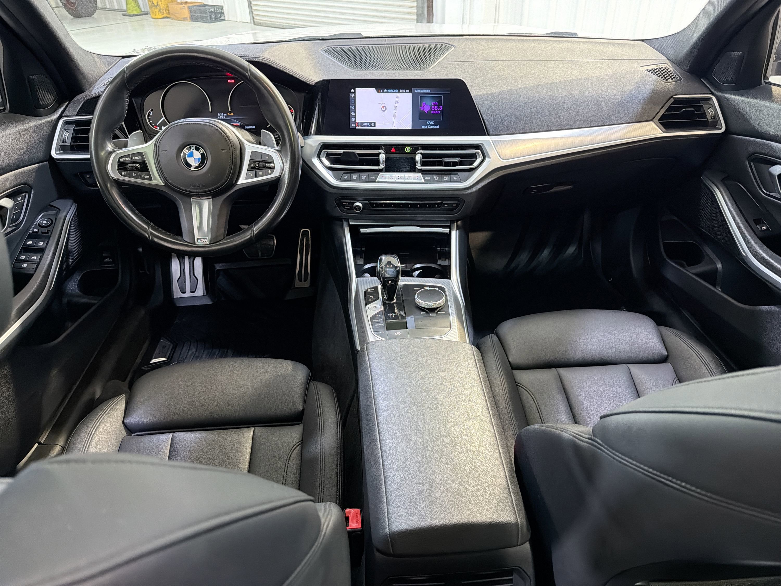 Used 2020 BMW 330i Sedan w/ M Sport Package RWD image 22