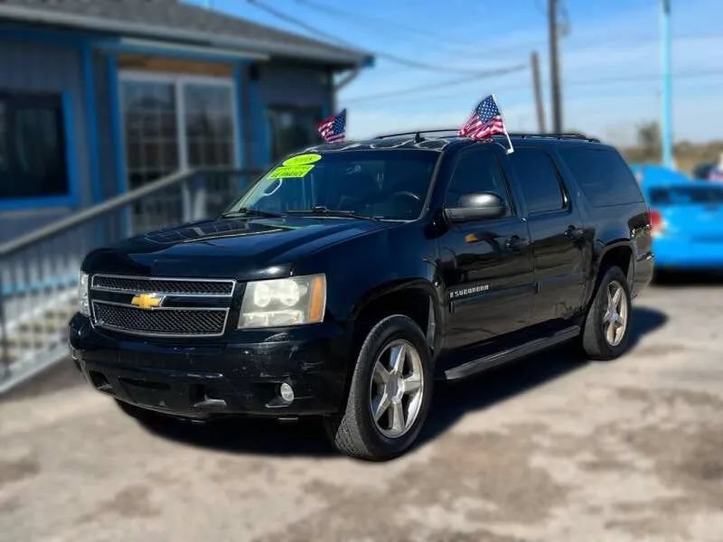 Used 2008 Chevrolet Suburban LT w/ LT Preferred Equipment Group RWD image 1