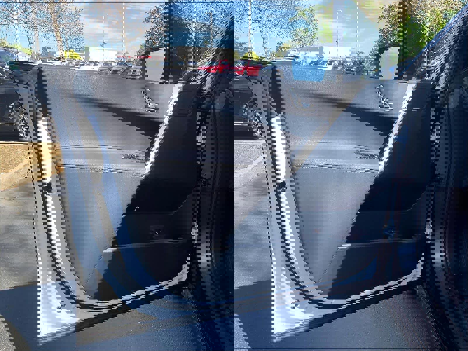 Used 2025 BMW iX xDrive50 w/ Sport Package image 23