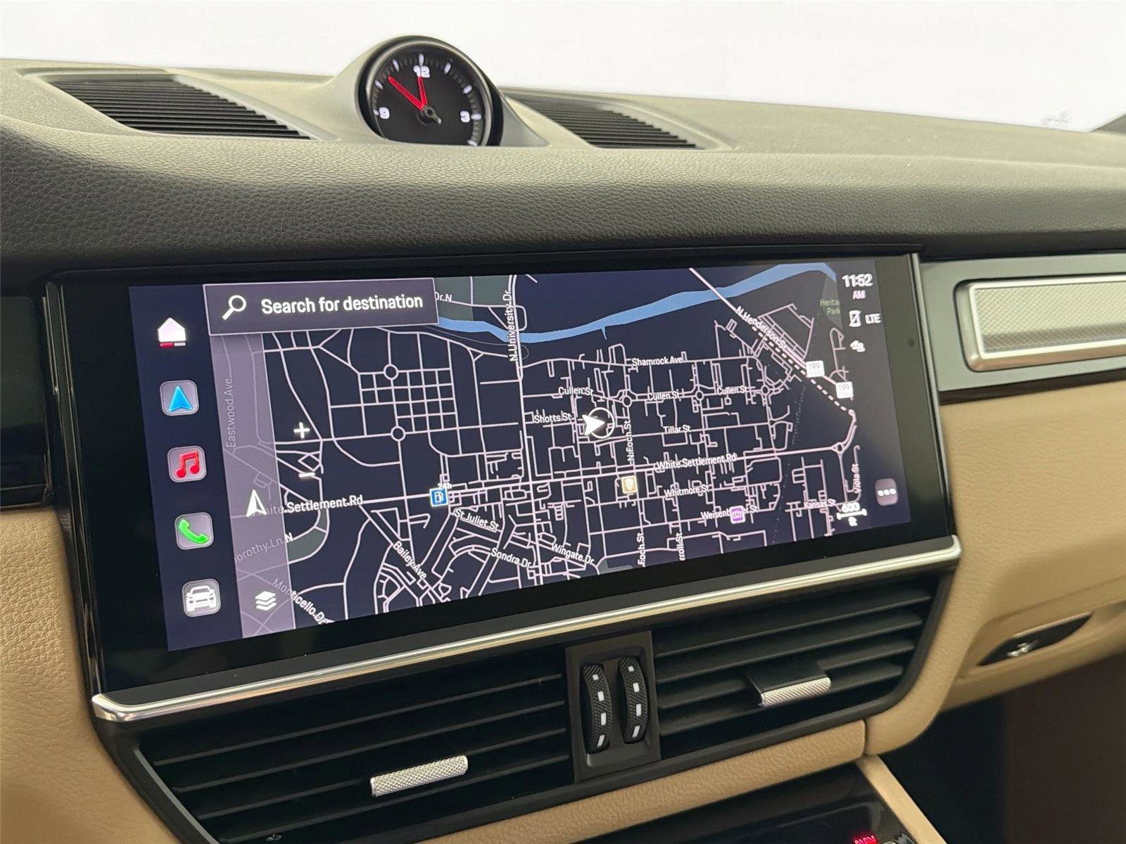 Certified 2022 Porsche Cayenne Platinum Edition AWD/4WD image 22