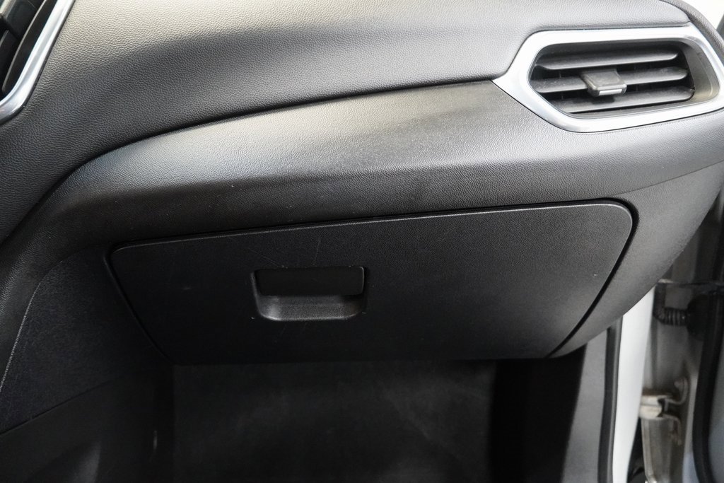 Used 2019 Chevrolet Equinox LT image 34